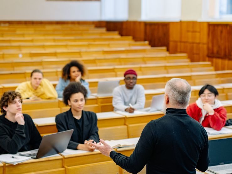 Professore universitario, stipendio