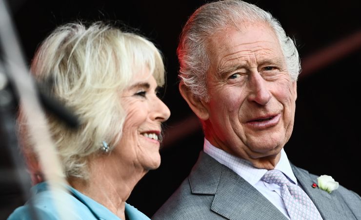 Come festeggeranno l'anniversario Re Carlo e Camilla
